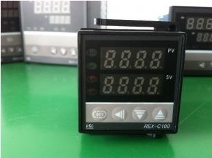 批發(fā)熱門(mén) RKC溫控器REX-C100現(xiàn)貨供應(yīng)，工控控制器的可靠之選